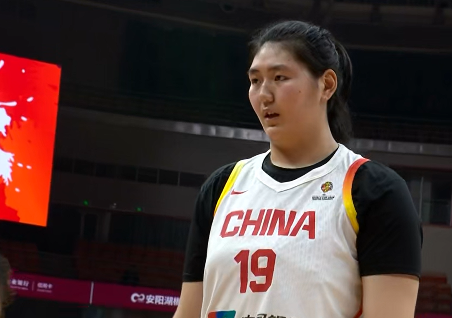 开云-给力！张子宇打出国际巨星水平，李月汝遇到了大麻烦